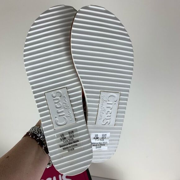 Circus by Sam Edelman Shaw Silver Sandal‎ Thong Sz 5.5 New with Box - Picture 4 of 4